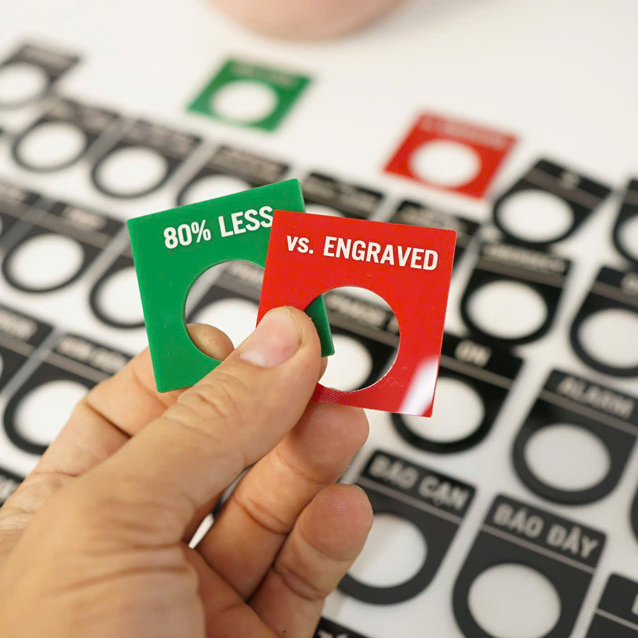 DỊCH VỤ CUNG CẤP THẺ NHỰA MICA THEO YÊU CẦU – LASER NAM VIỆT UY TÍN, GIÁ TỐT